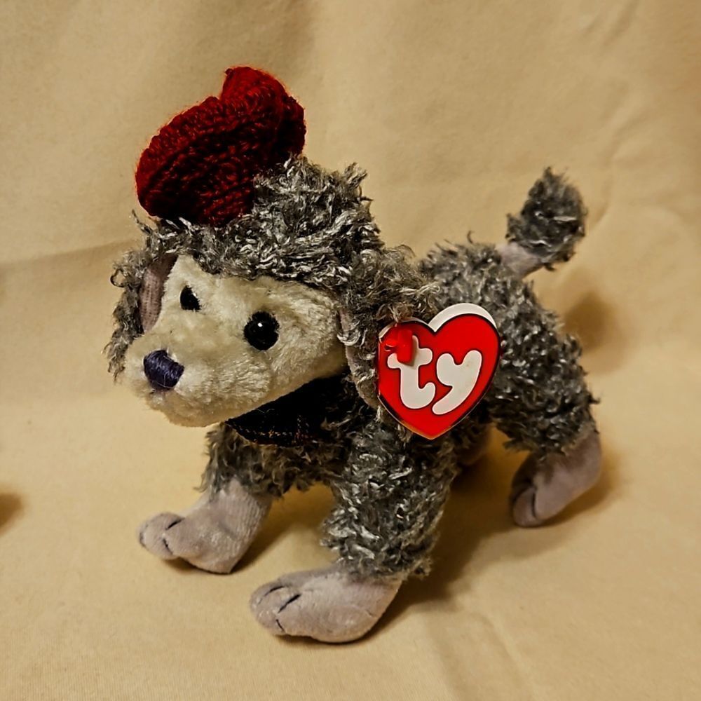 Attic treasure beanie baby, with tag 3rd edition. Cheri